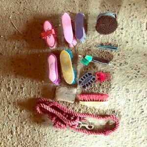13 pc horse tack/grooming kit lot